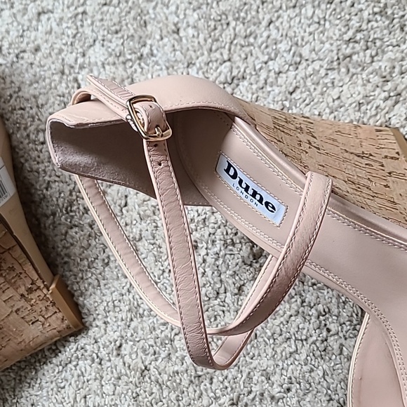 🎉Host Pick🎉 Dune Kasino Cross Strap Wedge Sandals, Nude, Leather - Picture 9 of 11